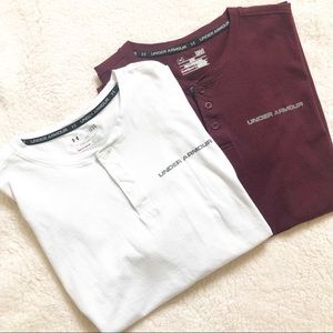 Pair of 2 under armour shirts